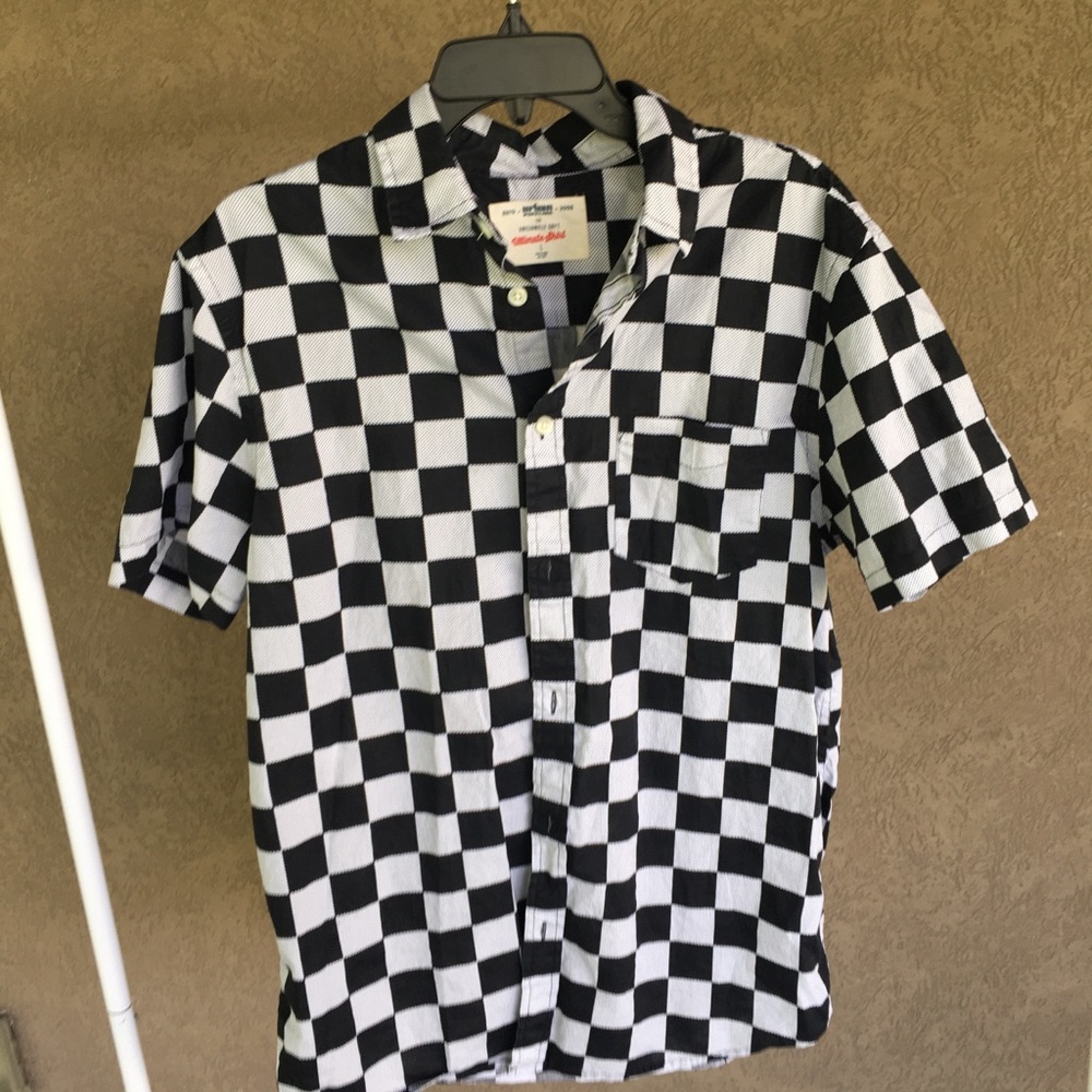 button up - Picture 2 of 2